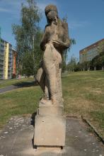 ivan-zalesky-sochy-instalovane-kamen_dvojice4