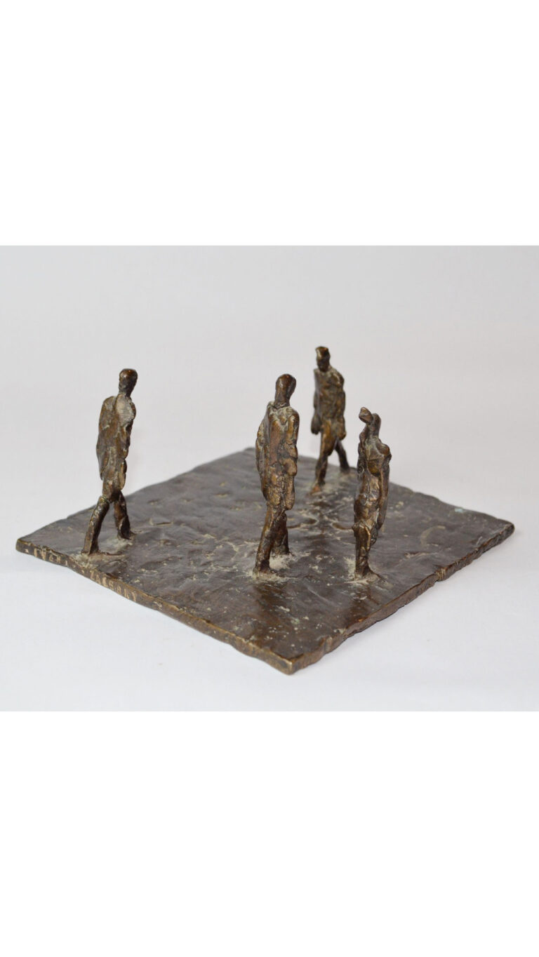 ivan-zalesky-sochy-instalovane-kov_ulice1