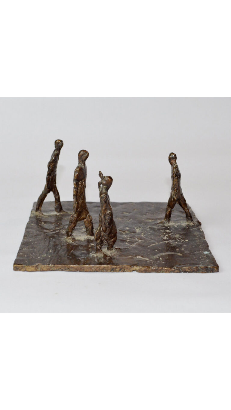 ivan-zalesky-sochy-instalovane-kov_ulice2